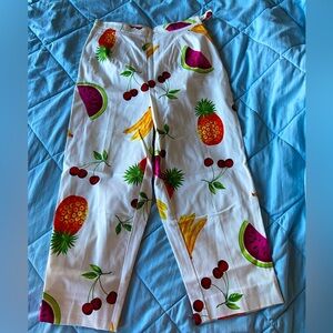 Quirky fruit capri pants